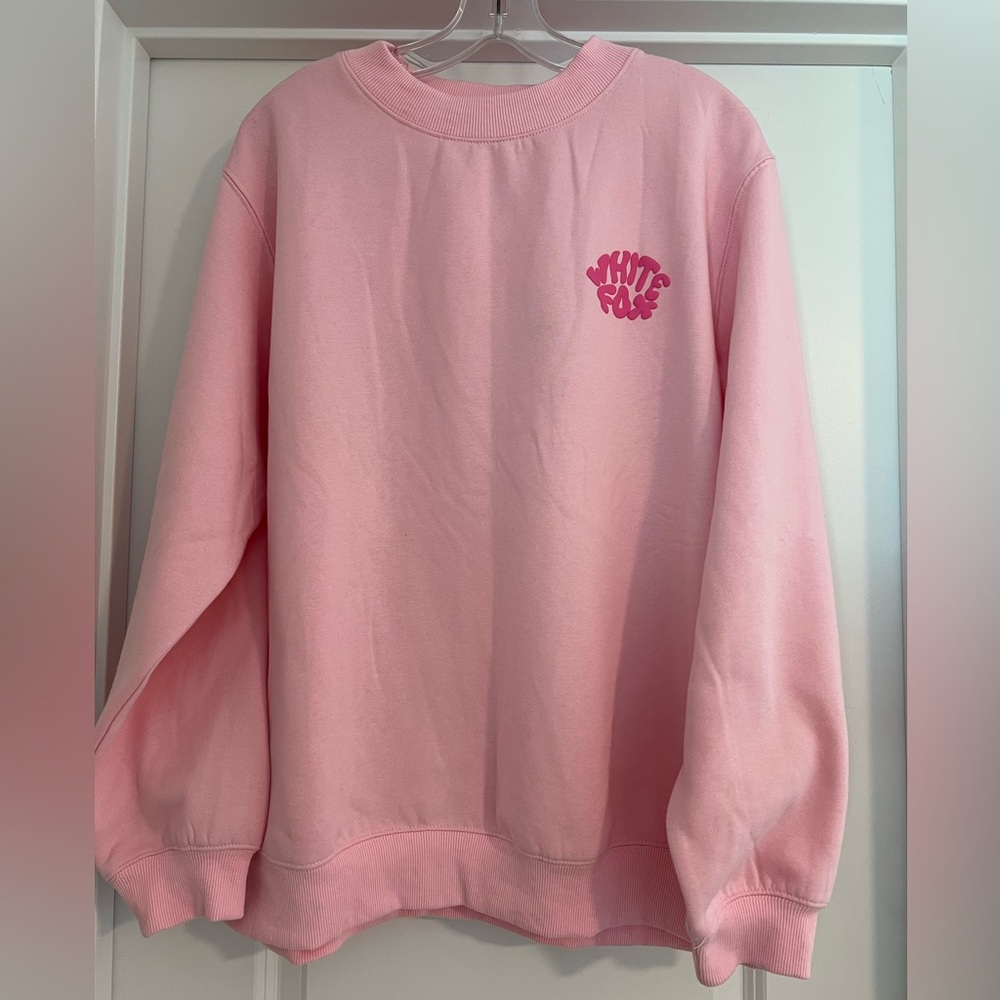 Women’s White Fox Boutique Pink Pullover Fleece Sweatshirt. Size S/M.